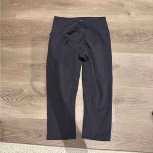 Lululemon Wunder Under high rise 17” size 6 charcoal grey